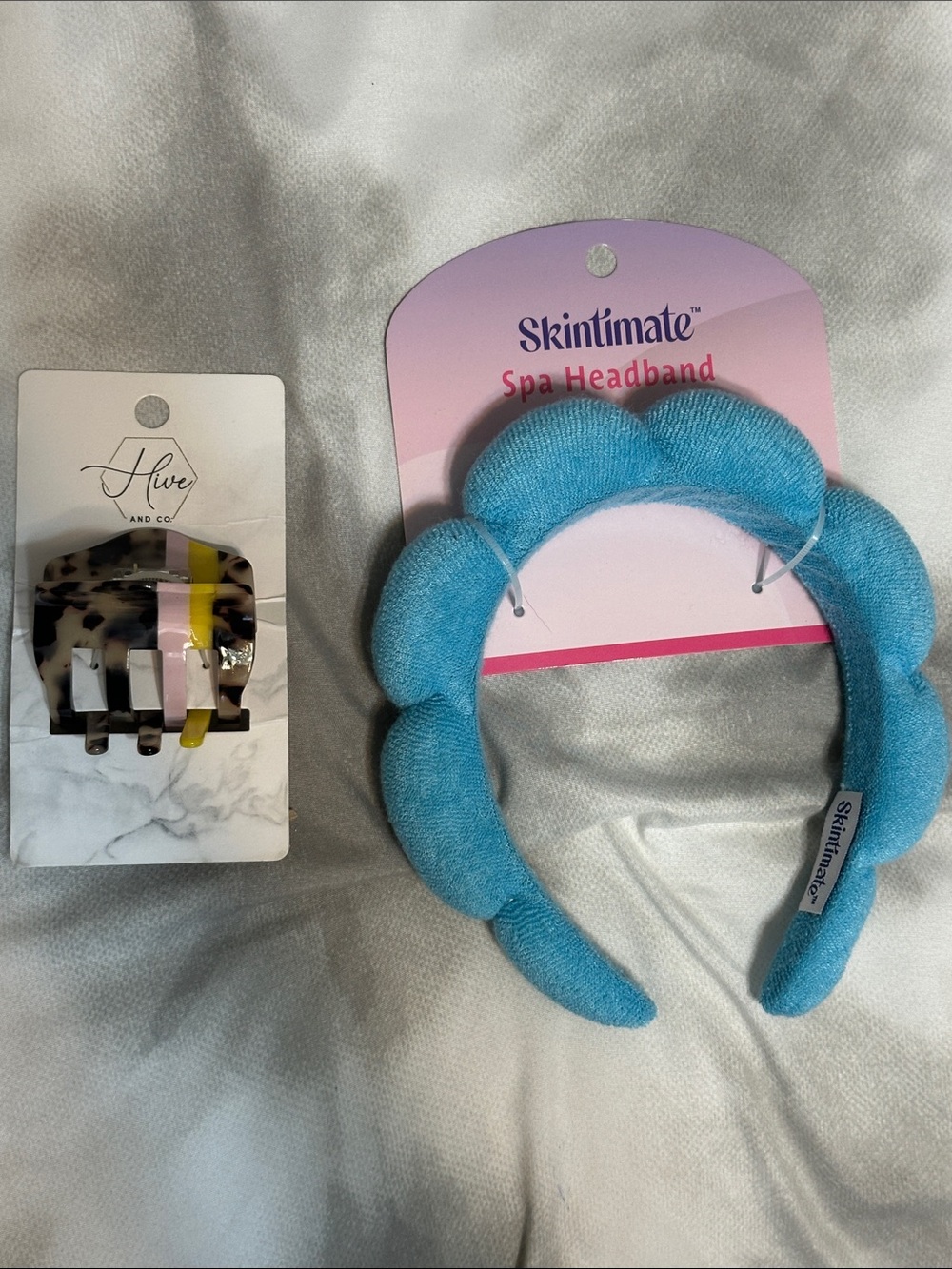 Hair accessories bundle. Medium size clip and headband.